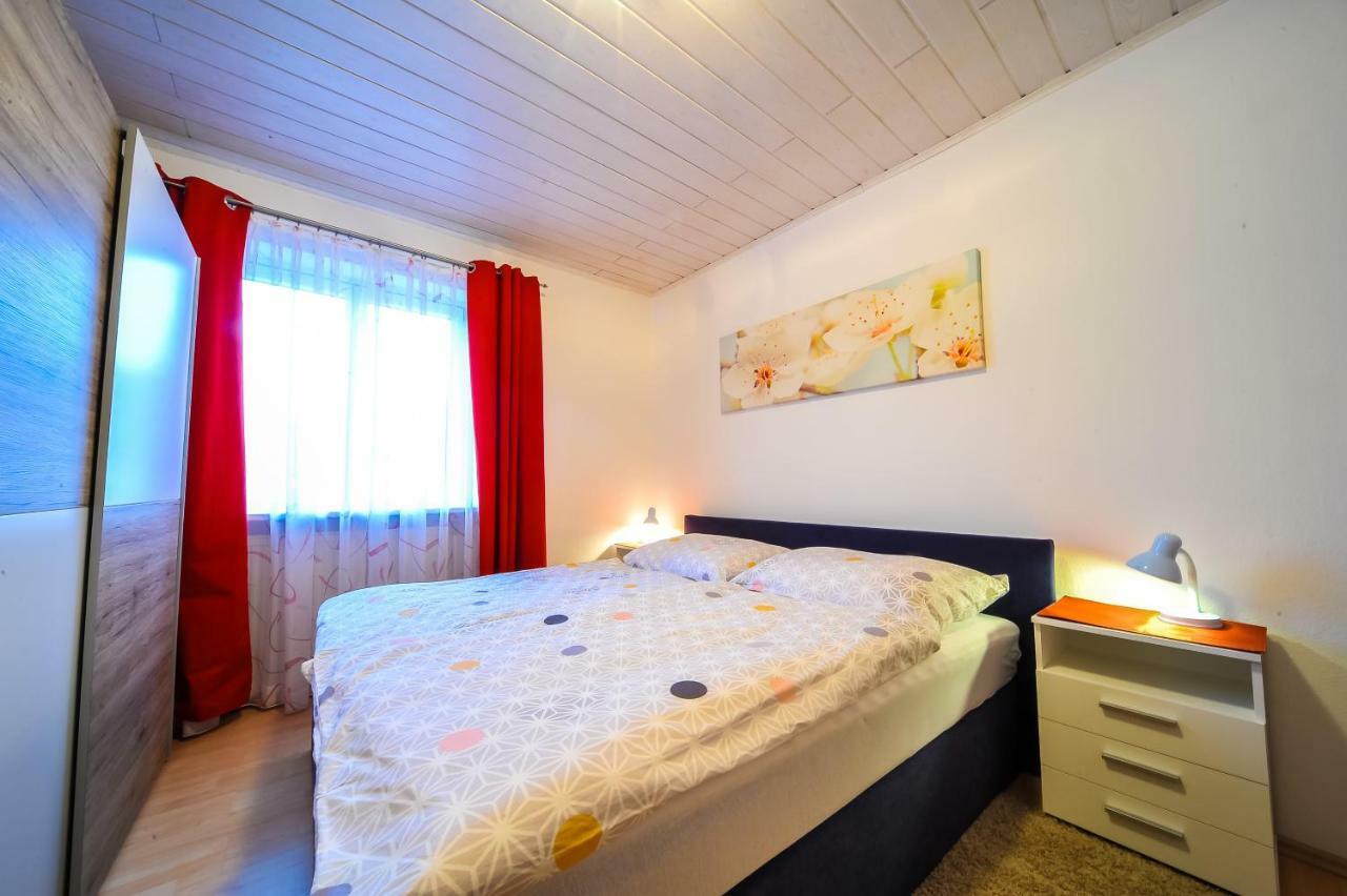 Privatzimmer Haus Erika Sankt Peter-Freienstein Екстер'єр фото