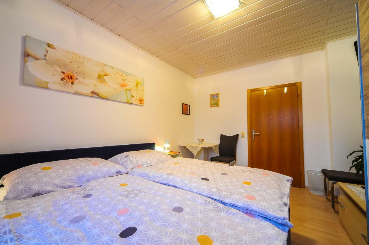 Privatzimmer Haus Erika Sankt Peter-Freienstein Екстер'єр фото